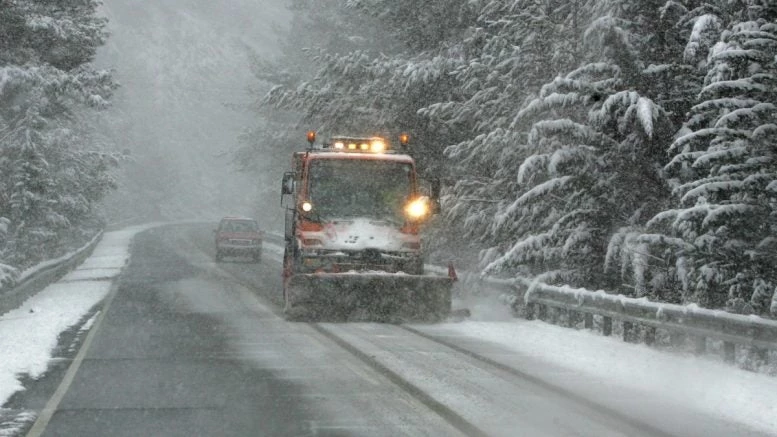 Κλειστοί οι δρόμοι λόγω χιονόπτωσης – Ποια σημεία αντιμετωπίζουν πρόβλημα